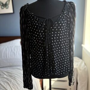 Billabong Cream and White Patterned Long Sleeve V-Neck Button Front Blouse